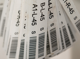 Ein Bündel Etiketten mit Barcode